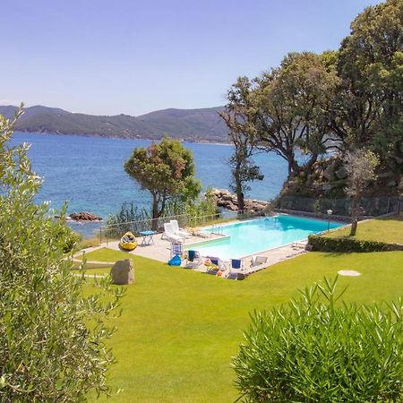 Villa Le Sprizze A Bordo Del Mare - Goelba Марчиана-Марина Экстерьер фото
