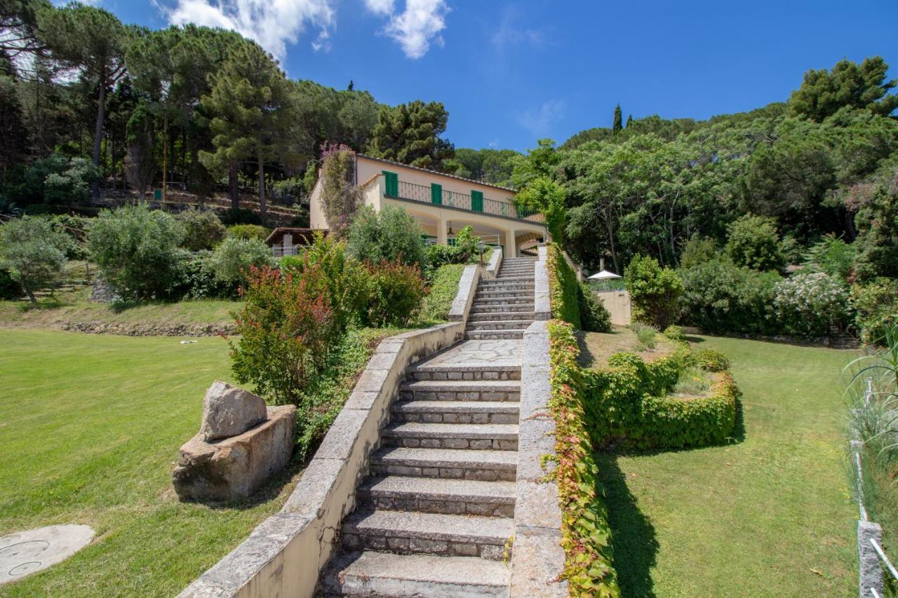 Villa Le Sprizze A Bordo Del Mare - Goelba Марчиана-Марина Экстерьер фото