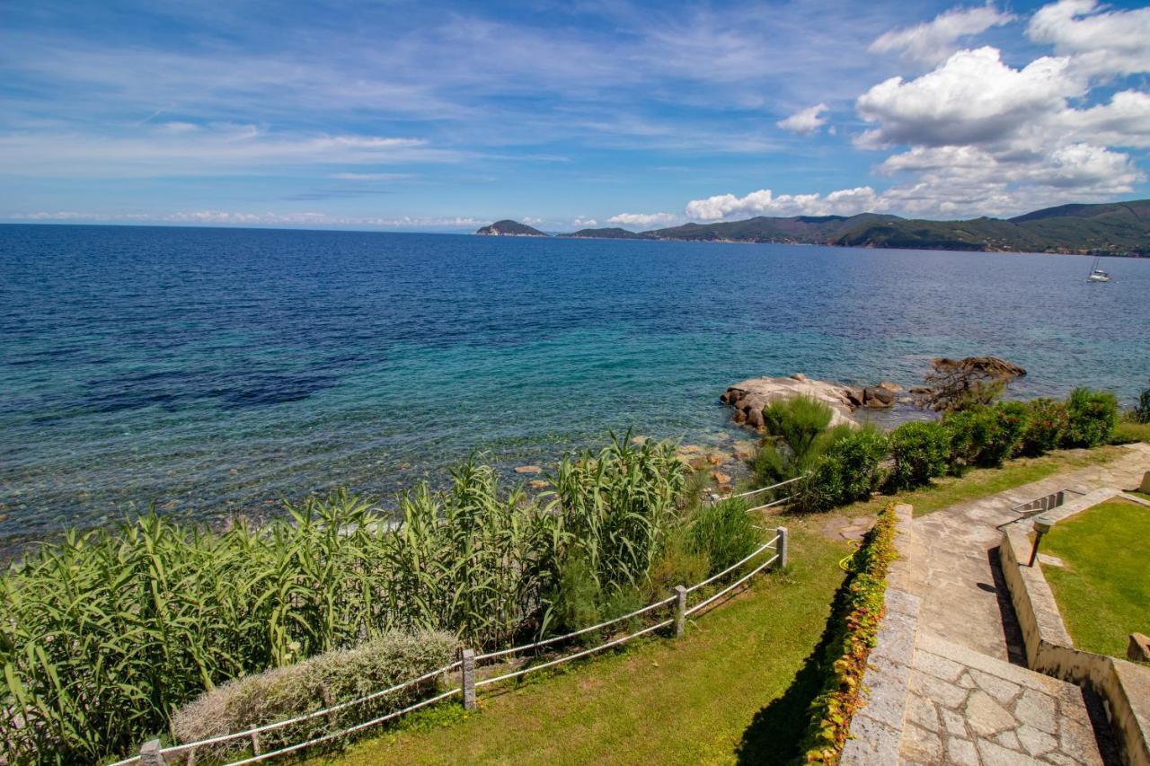 Villa Le Sprizze A Bordo Del Mare - Goelba Марчиана-Марина Экстерьер фото