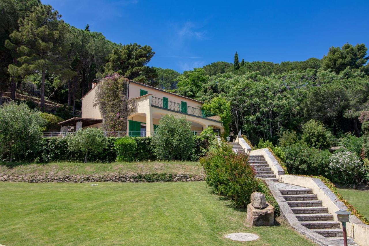 Villa Le Sprizze A Bordo Del Mare - Goelba Марчиана-Марина Экстерьер фото