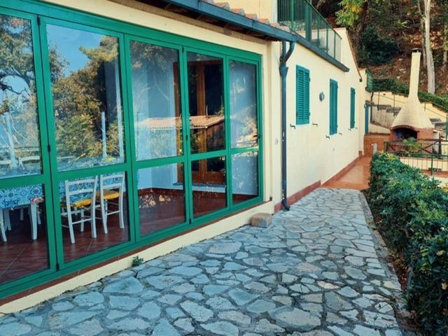 Villa Le Sprizze A Bordo Del Mare - Goelba Марчиана-Марина Экстерьер фото
