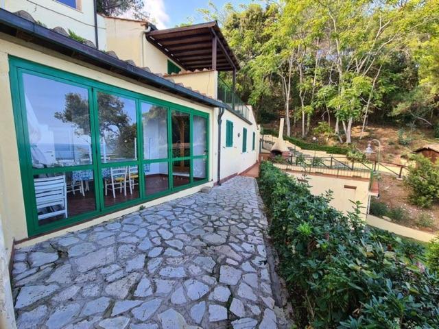 Villa Le Sprizze A Bordo Del Mare - Goelba Марчиана-Марина Экстерьер фото