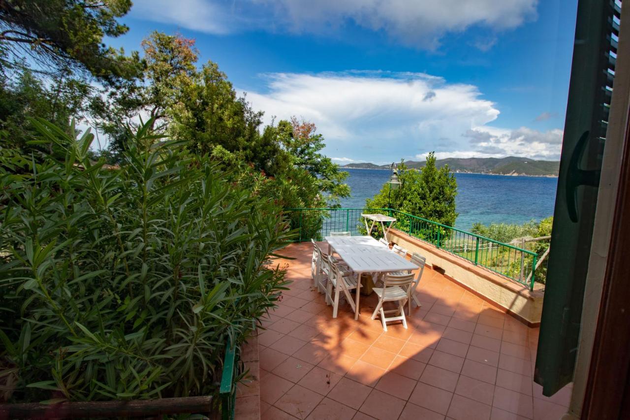 Villa Le Sprizze A Bordo Del Mare - Goelba Марчиана-Марина Экстерьер фото