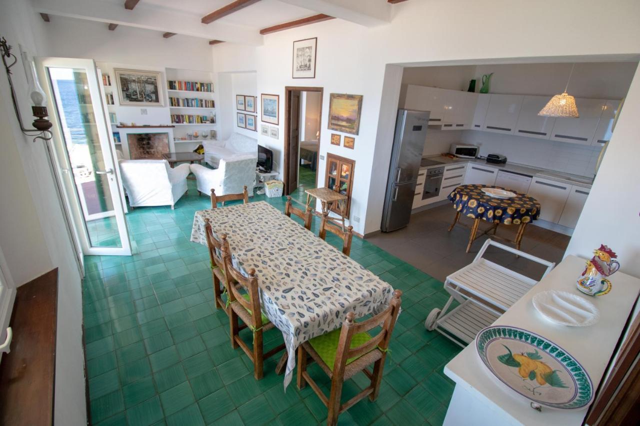 Villa Le Sprizze A Bordo Del Mare - Goelba Марчиана-Марина Экстерьер фото